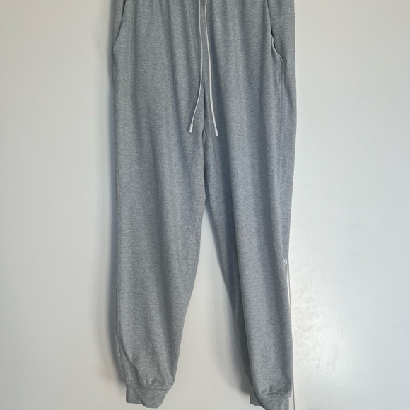 Lululemon soft Jersey Classic fit mid rise jogger - Picture 7 of 10